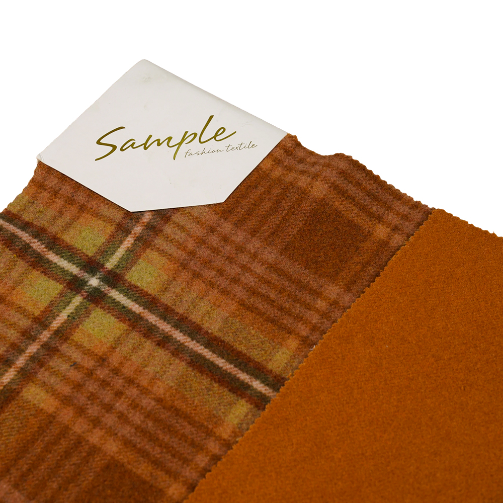 50% ウール、40% ポリエステル、10% その他の繊維、860G/M、ブラウンとイエローのチェック柄、ベルベット生地、ML-062142104