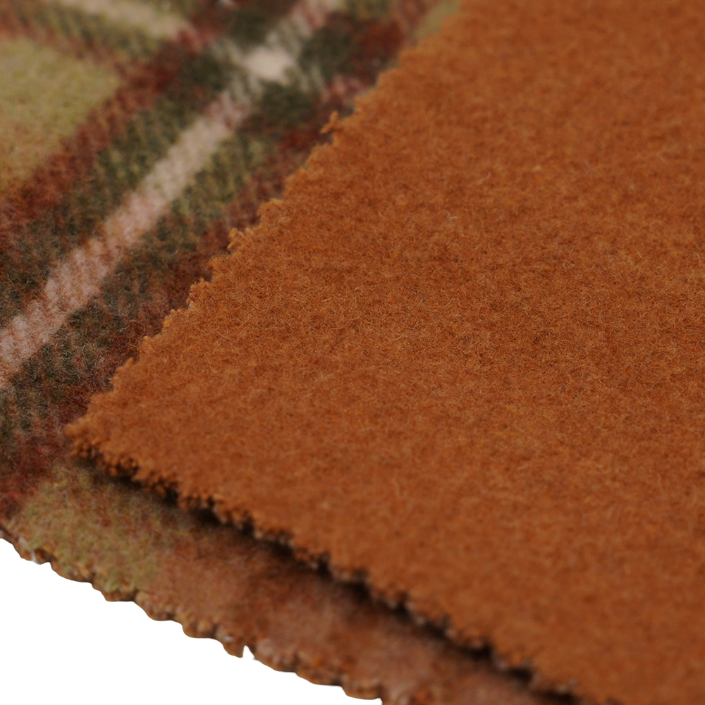 50% ウール、40% ポリエステル、10% その他の繊維、860G/M、ブラウンとイエローのチェック柄、ベルベット生地、ML-062142104