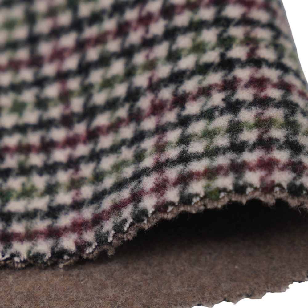 ウール20%、ポリエステル70%、その他繊維10%、800G/M、カラーチェック、両面ベルベット生地、ML-4400-3