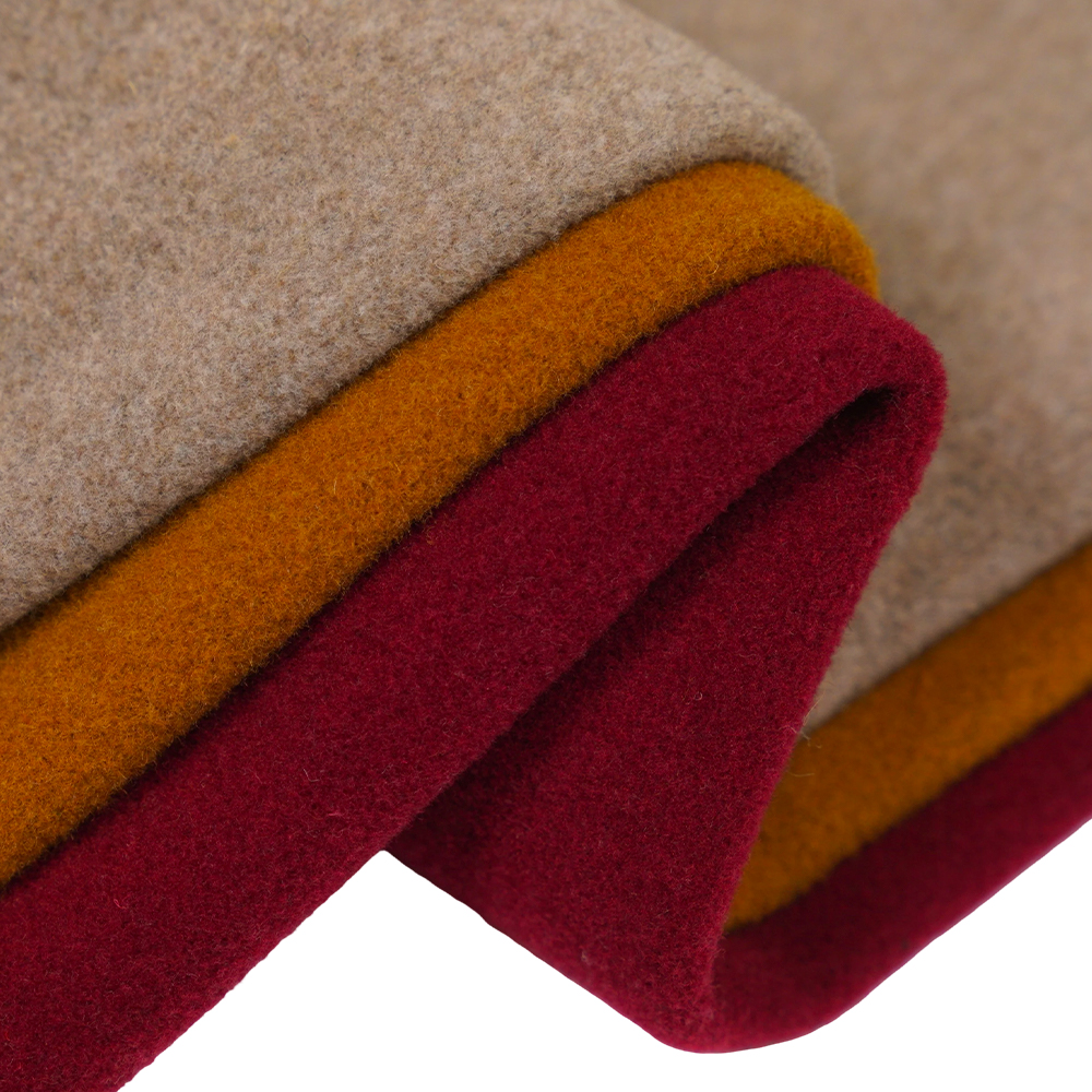 ウール 20%、ポリエステル 70%、690G/M、アースカラー、パイル生地、ML-2010384-4